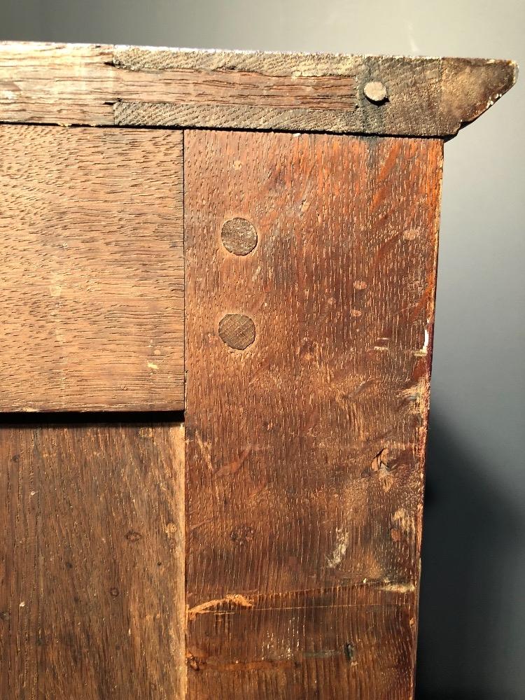 Empire commode